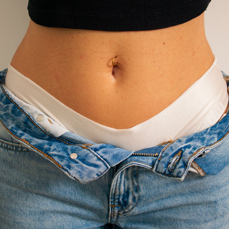 Home_Giu_NoCamelta_Nolyna_Brison_Silence_Inconfort_Intime_Cameltoe_Peau_Invisible_Tissus_Certifies_Hypoallergenique_Marquesintime 2