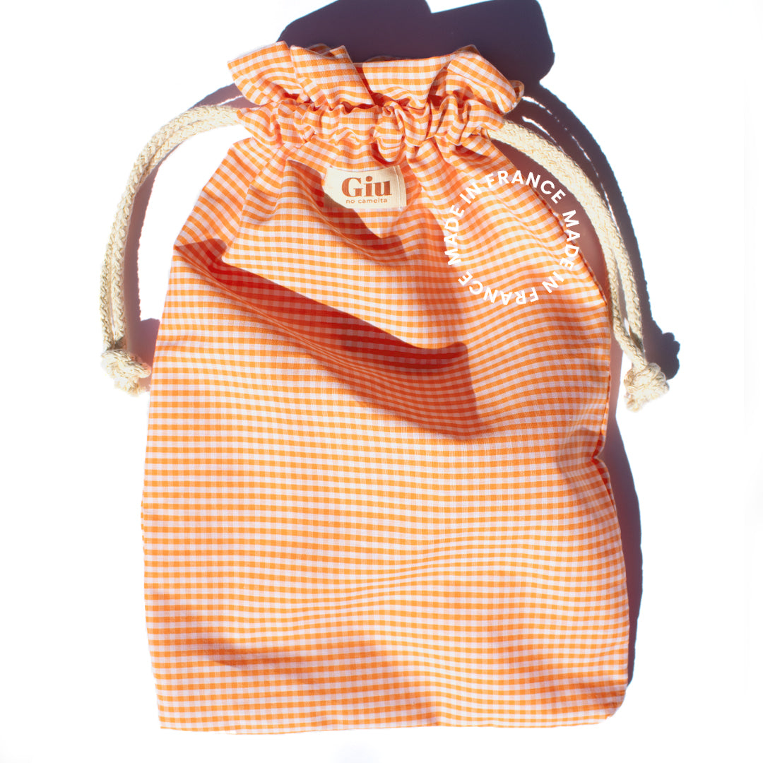 Pochette Giu en tissu vichy orange faite main, idéale pour ranger ses tangas avec style et discrétion