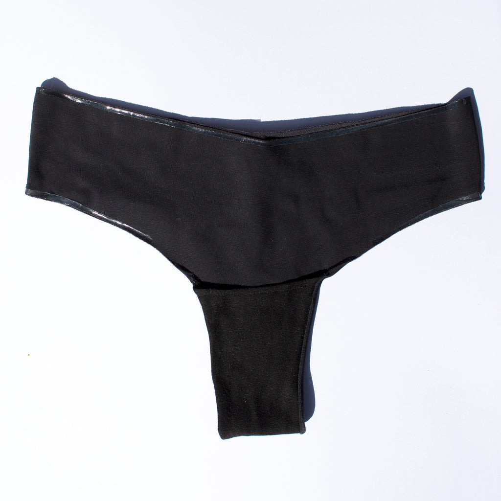 Nolyna_Silicone_tanga_seconde_peau_noir_France_invisible_doux_couture_invisible_silhouette_tissus_Certifé_Hypoallergénique_maintien_parfait_zero_marque_Giu_3