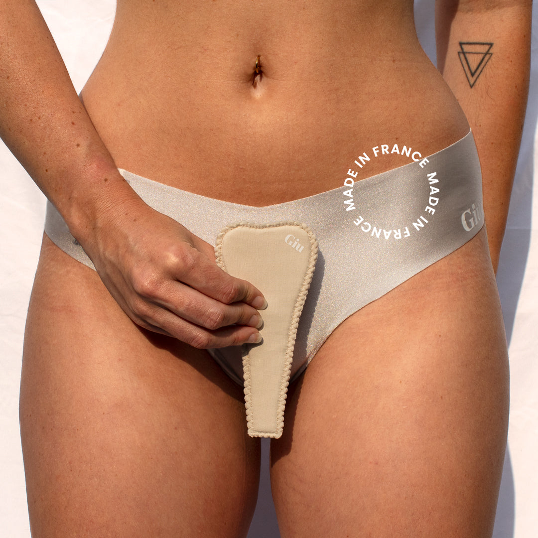 Pack_Duo_Confort_Intime_Giu_Nolyna_Glossy_tanga_seconde_peau_creme_France_invisible_doux_couture_invisible_silhouette_Tissus_Cetifiés_Hypoallergénique_No-Camelta-Anti-Cameltoe_beige