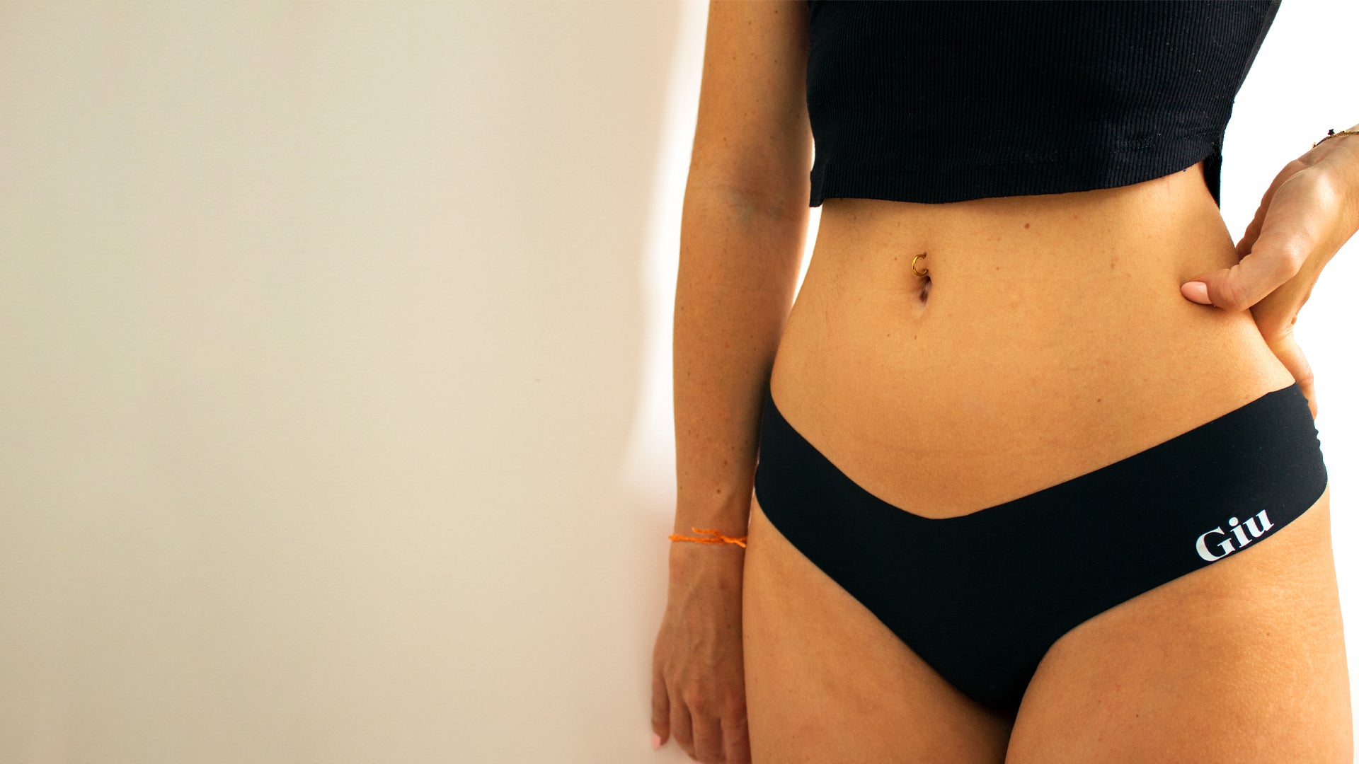 Slider_Home_Page_Nolyna_Tanga_Giu_Seconde-Peau_Invisible_Tissus_Certifies_Doux_Hypoallergenique3