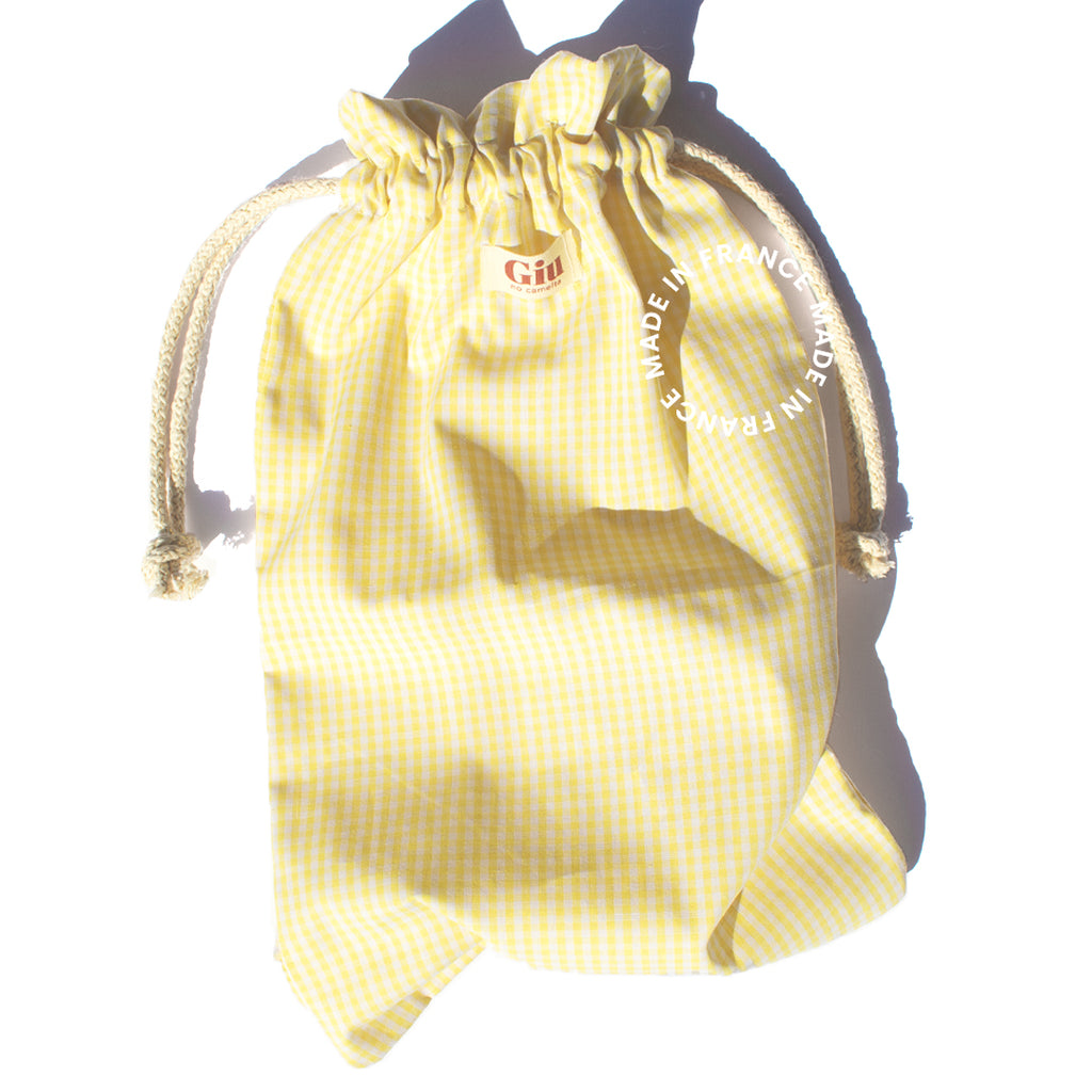 Pochette Giu en tissu vichy jaune faite main, idéale pour ranger ses tangas avec style et discrétion