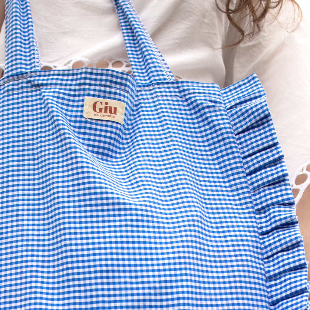 Gros plan froufrous et tissu vichy 100% coton tote bag Giu